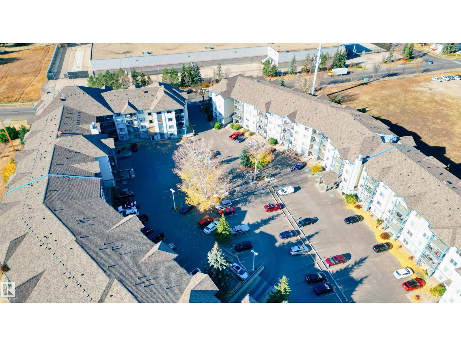 #221 16303 95 ST NW - 34