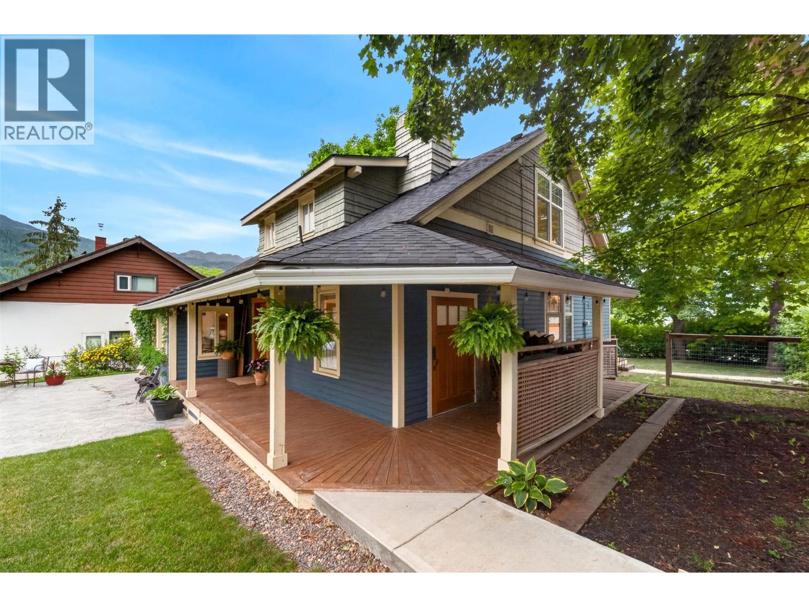 230 Shuswap Street SE - 63