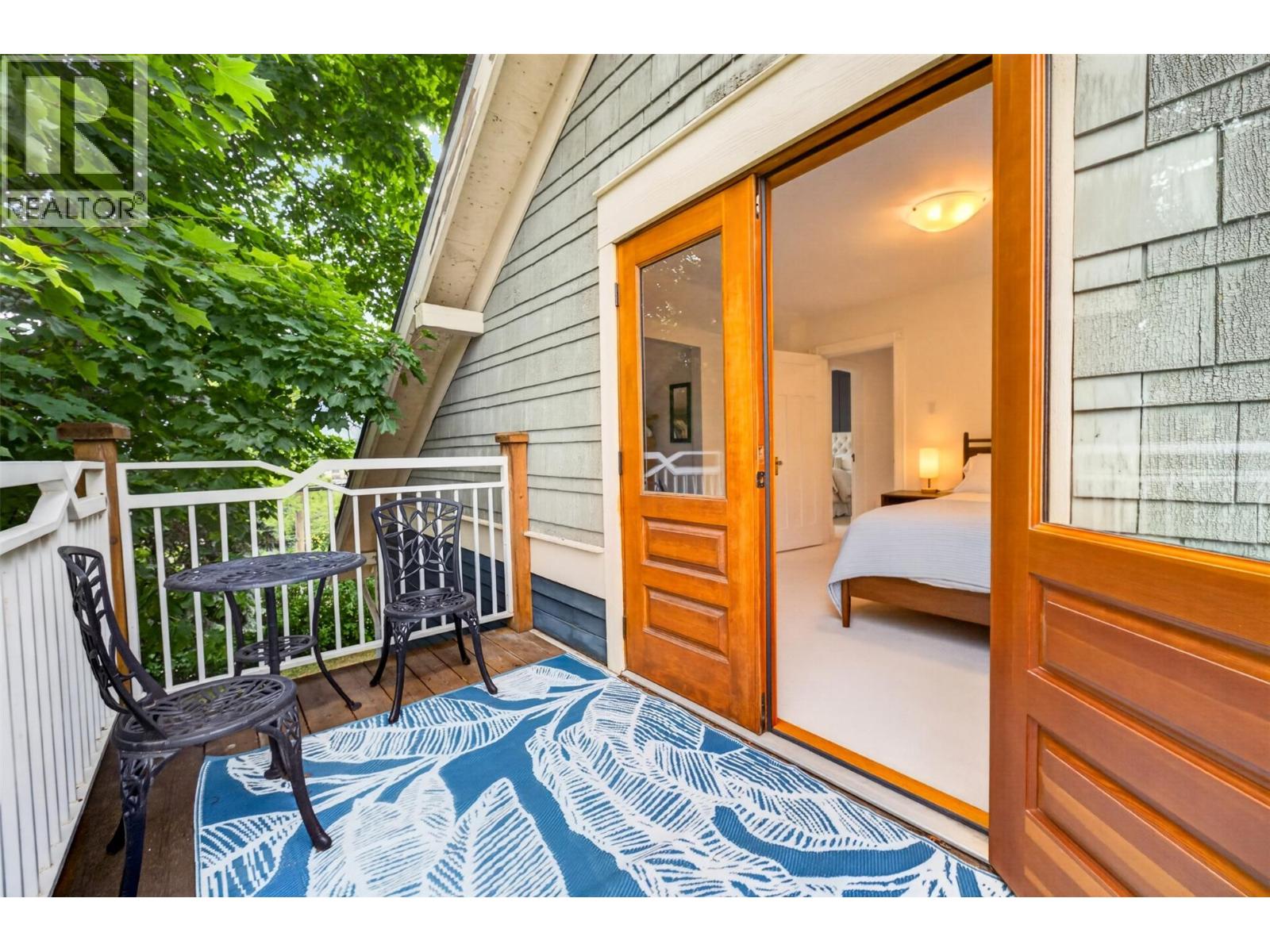 230 Shuswap Street SE - 54