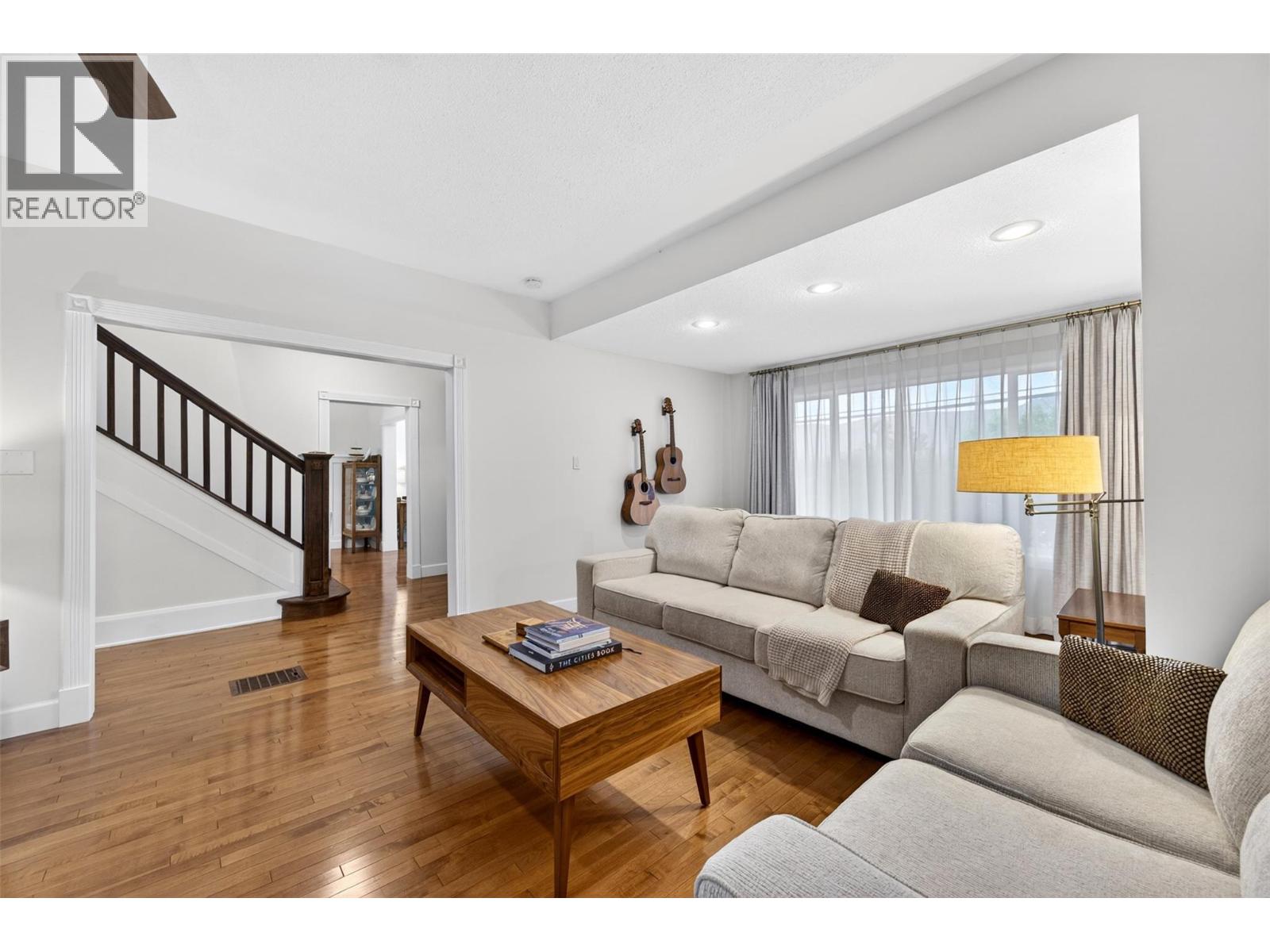 230 Shuswap Street SE - 25