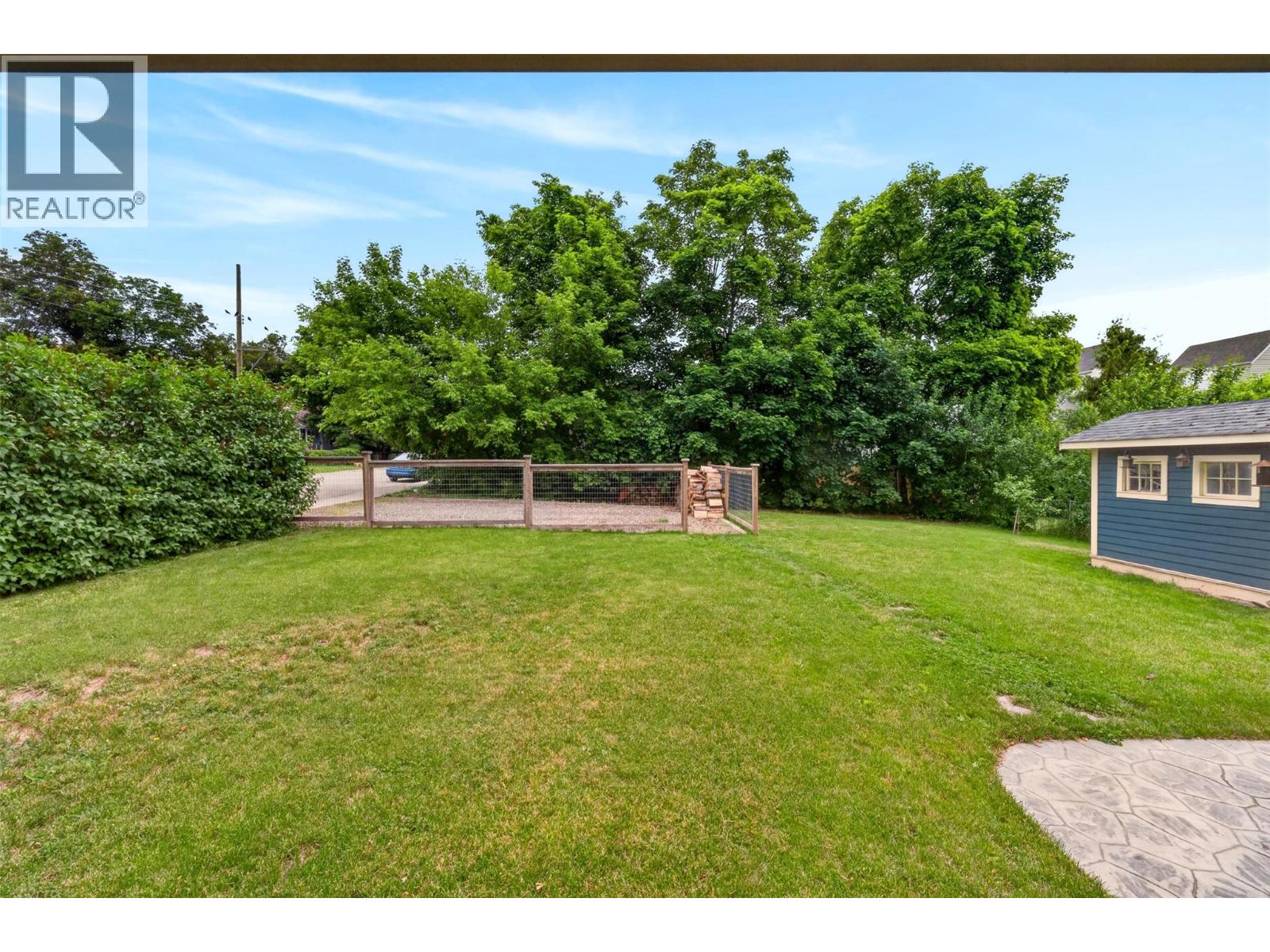 230 Shuswap Street SE - 79