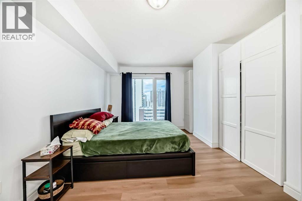 #2408 910 5 Avenue SW - 17