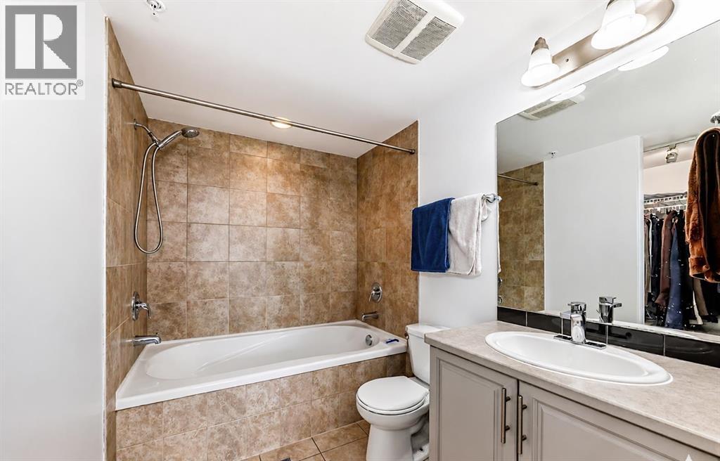 #2408 910 5 Avenue SW - 18