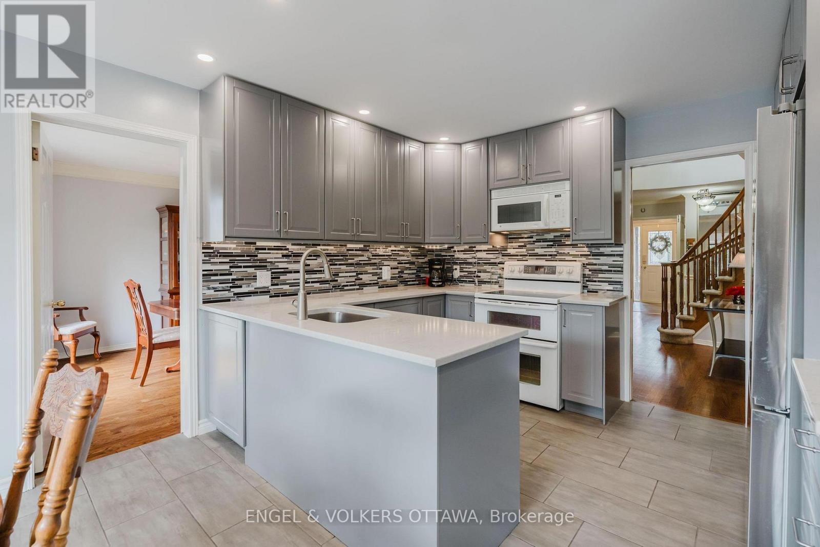 30 HUNTINGS END AVENUE - 9