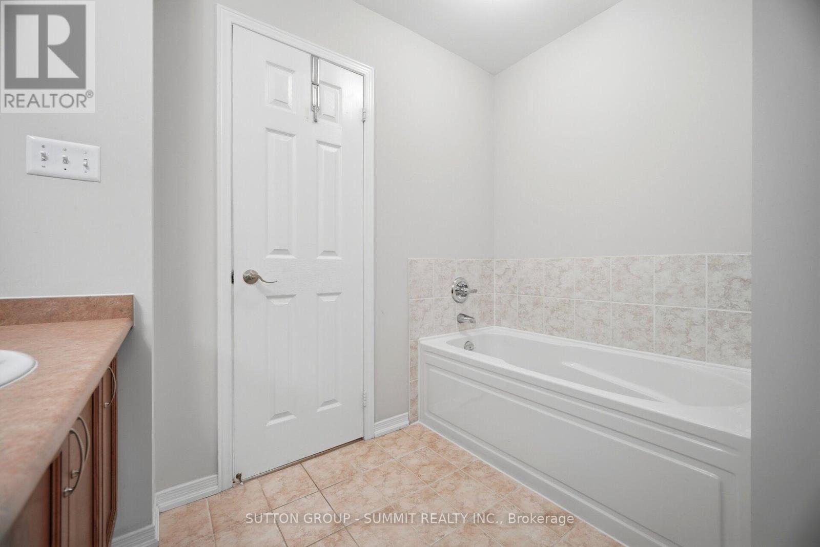 100 BURNSTOWN CIRCLE - 27