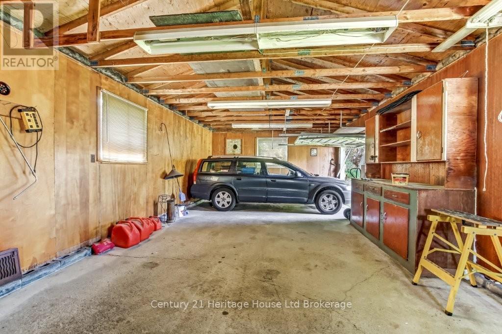 348 PARKINSON ROAD - 19