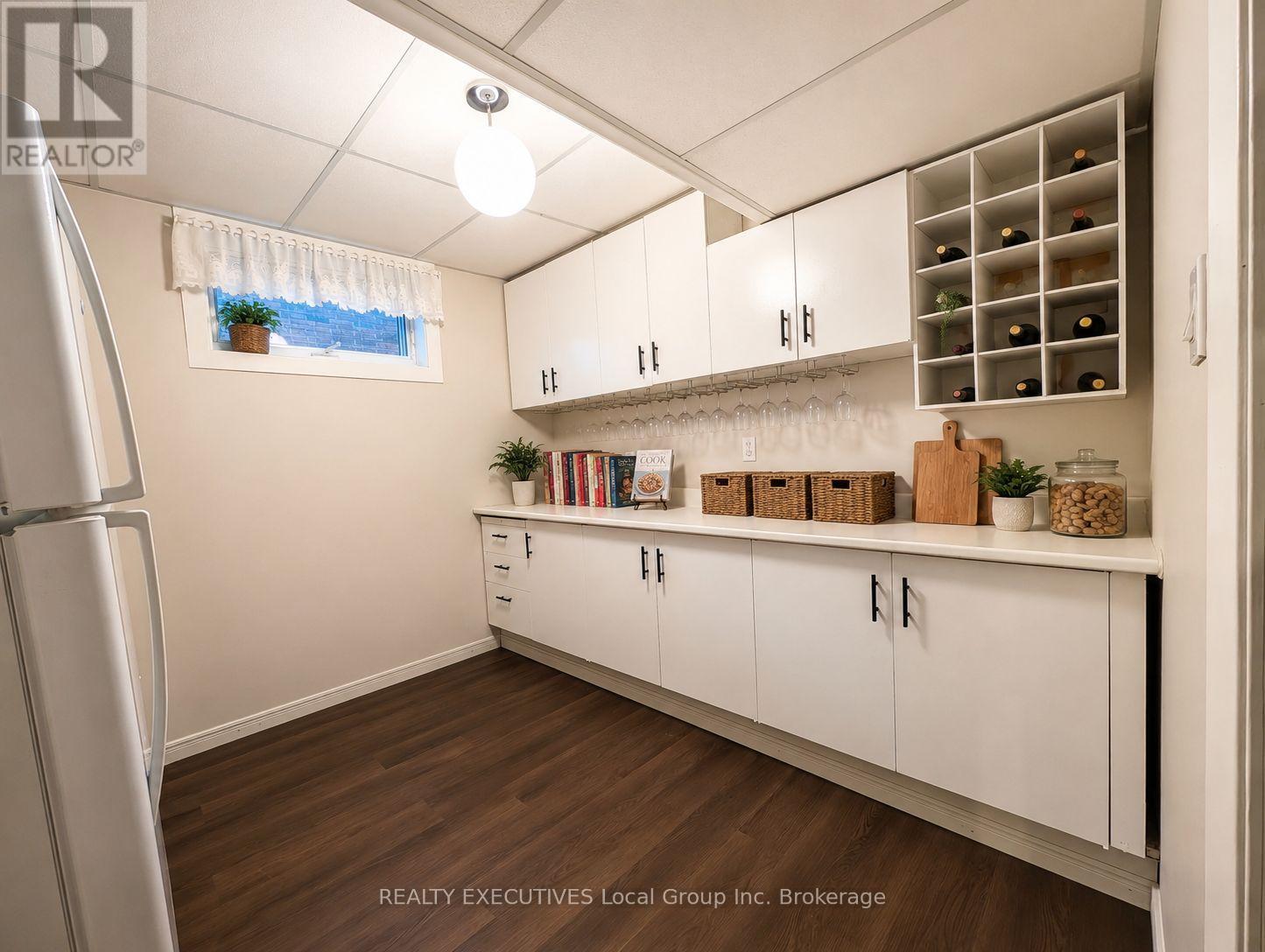 672 NORMAN AVENUE - 14