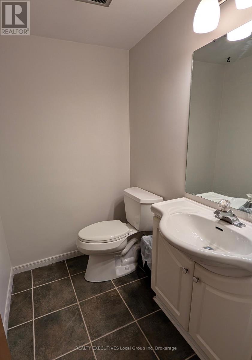 672 NORMAN AVENUE - 18