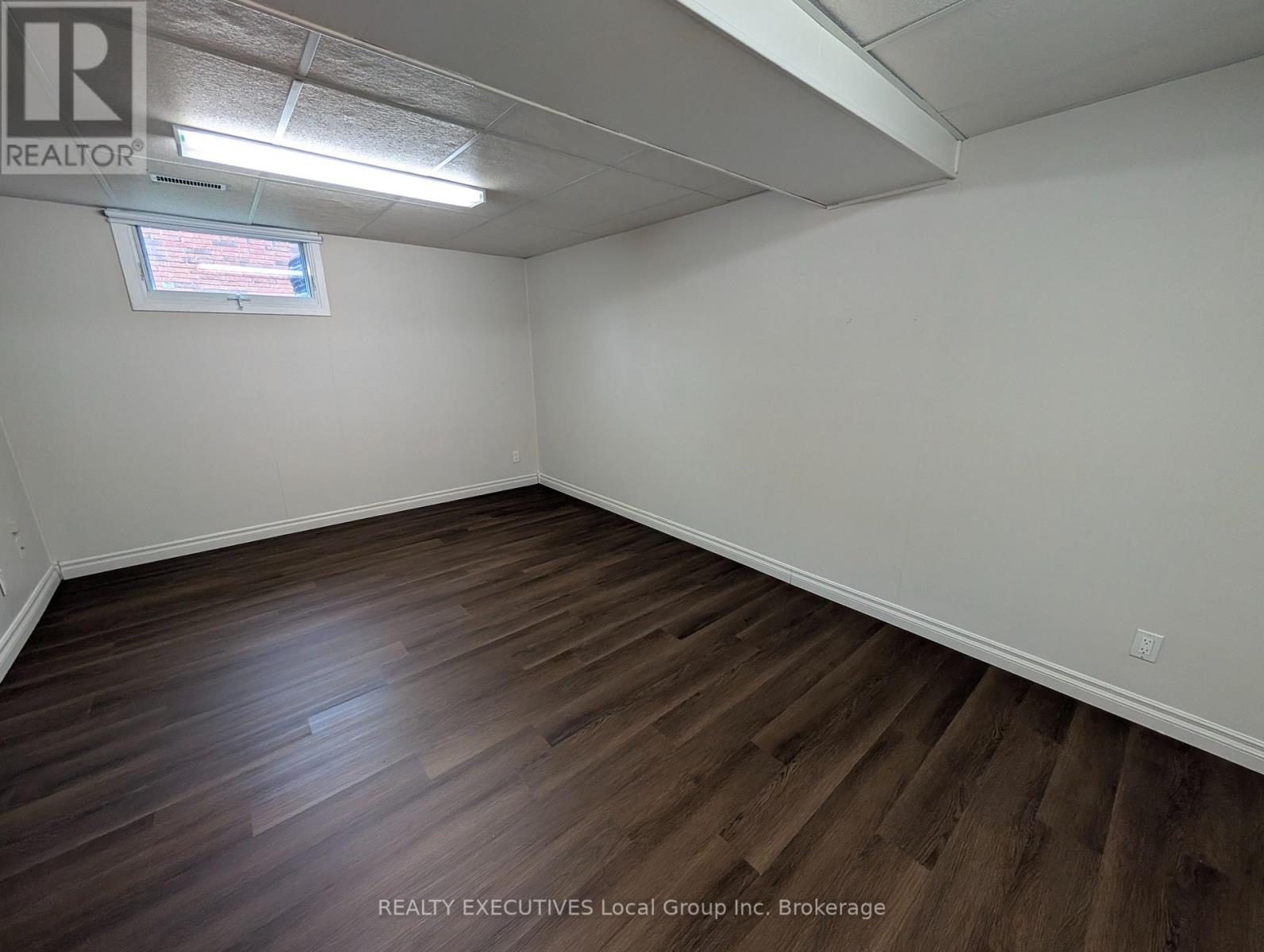 672 NORMAN AVENUE - 19