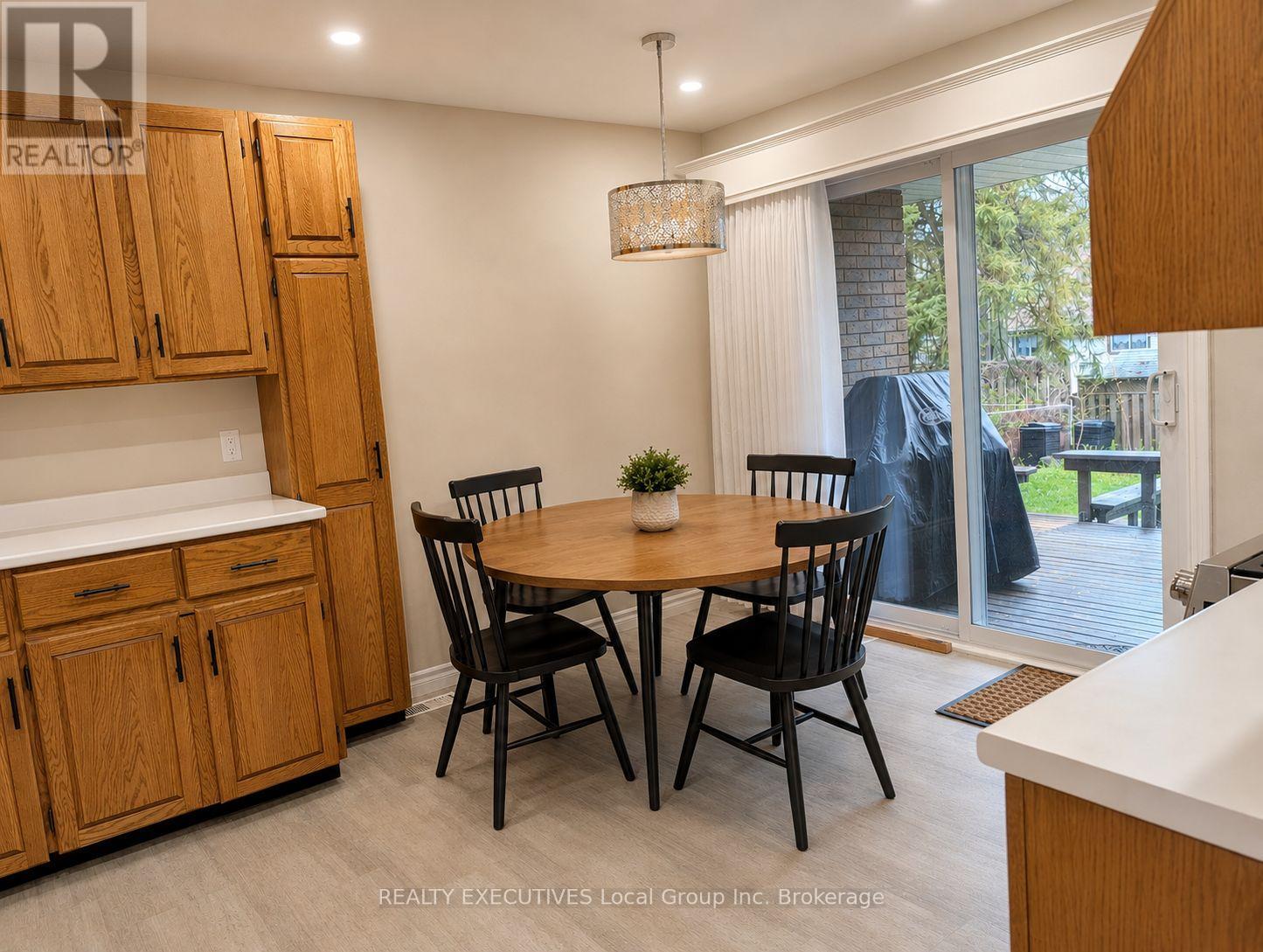 672 NORMAN AVENUE - 4