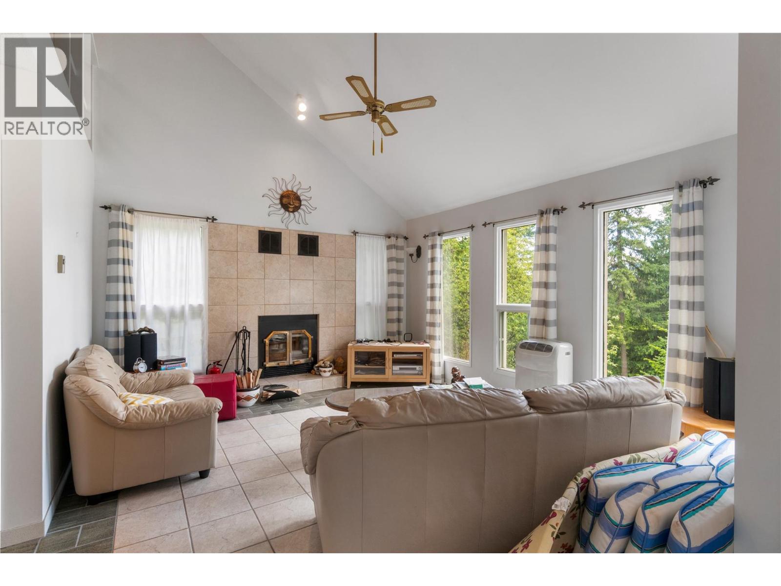 7256 Estate Drive - 9