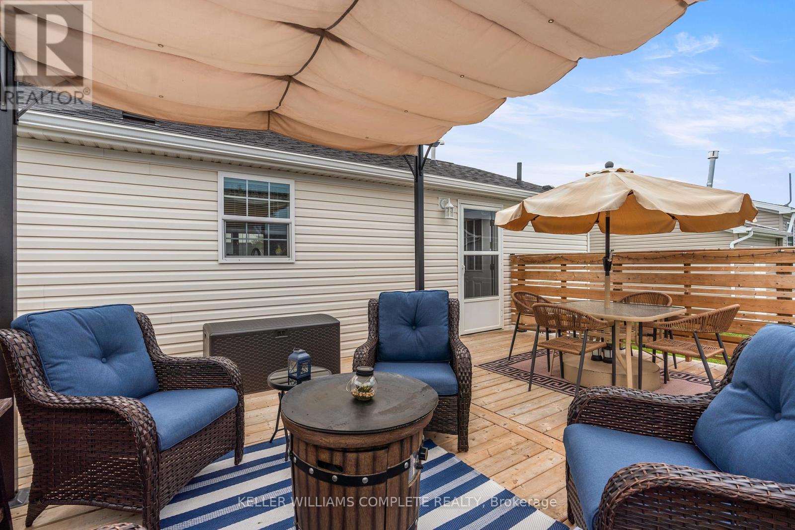 22 COPPER BEECH DRIVE - 21