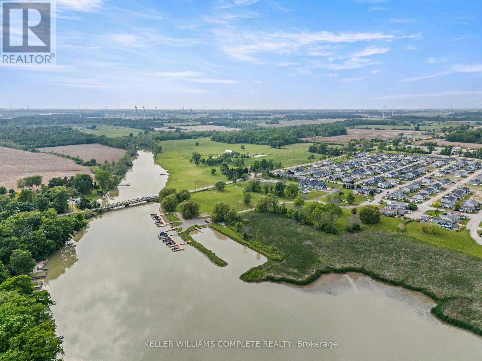 22 COPPER BEECH DRIVE - 27