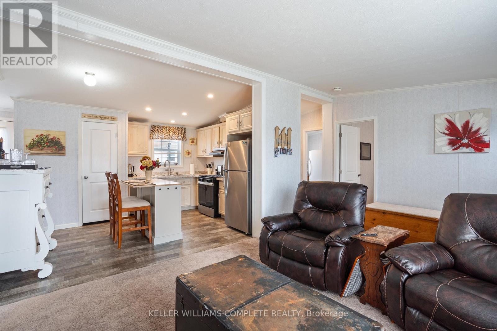22 COPPER BEECH DRIVE - 4