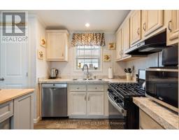 22 Copper Beech Drive, Haldimand, ON N0A1L0 Photo 10
