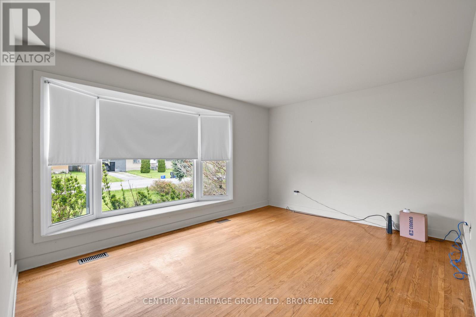 486 KIRKWOOD ROAD E - 13
