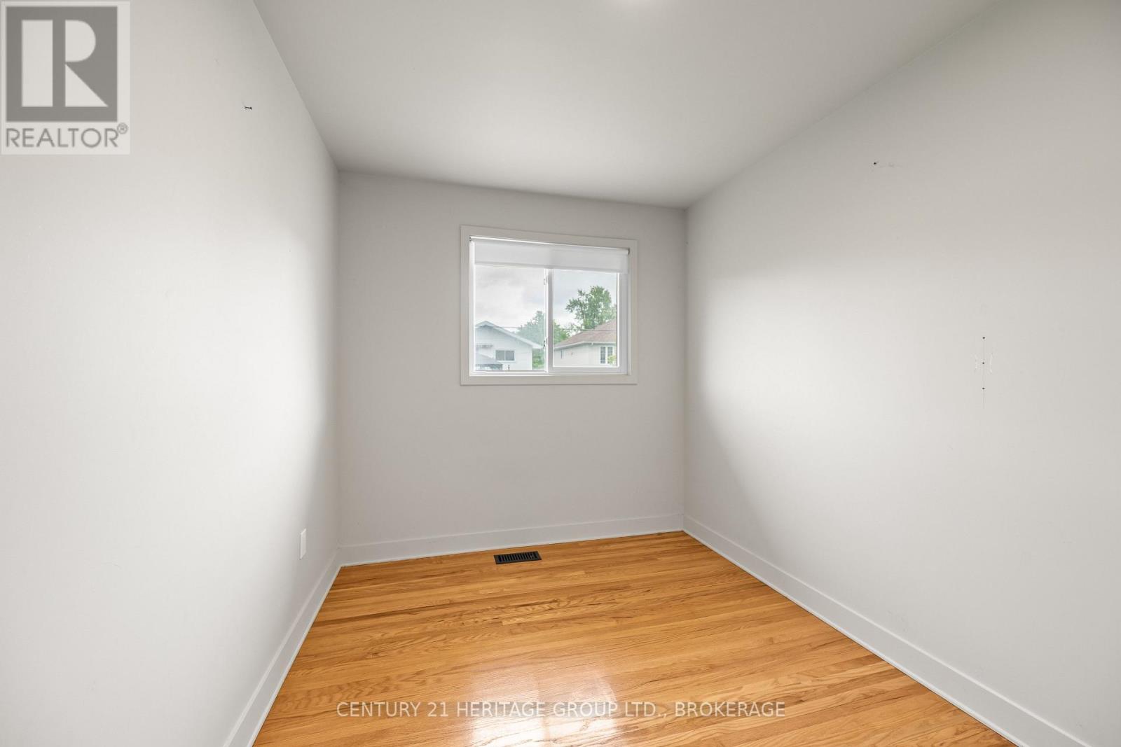 486 KIRKWOOD ROAD E - 16
