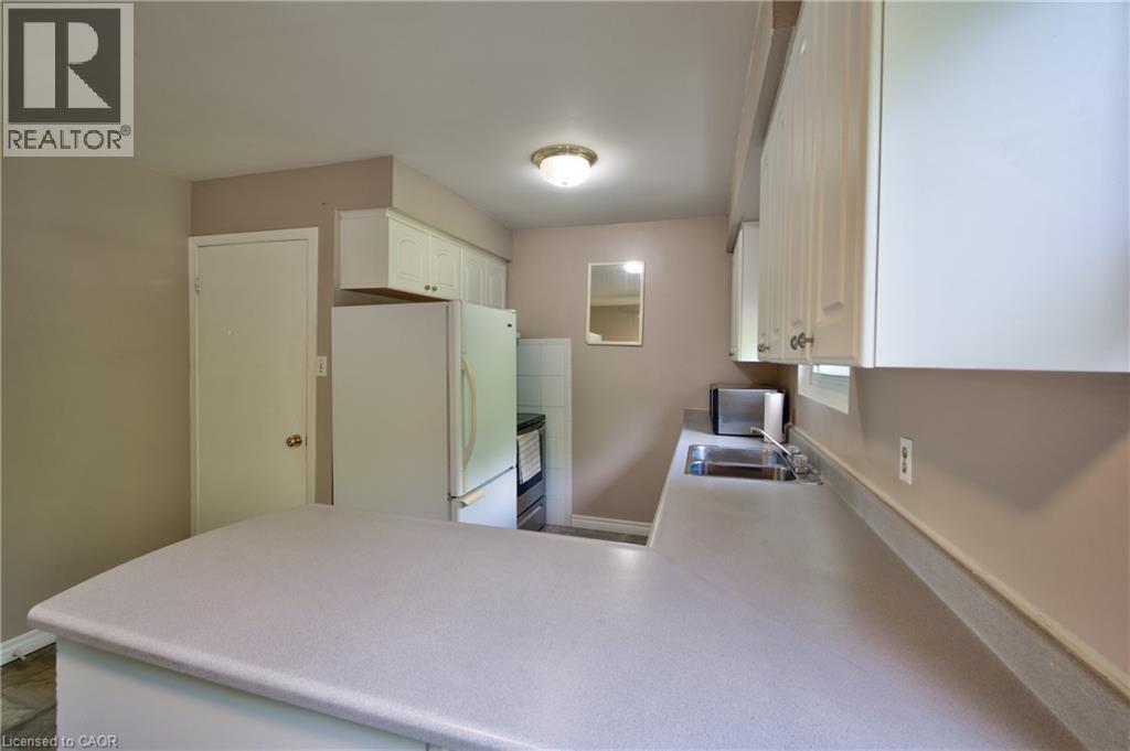 57 CLEMENS Avenue - 12