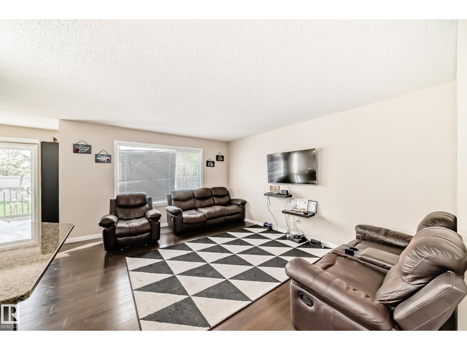 625 56 ST SW - 19