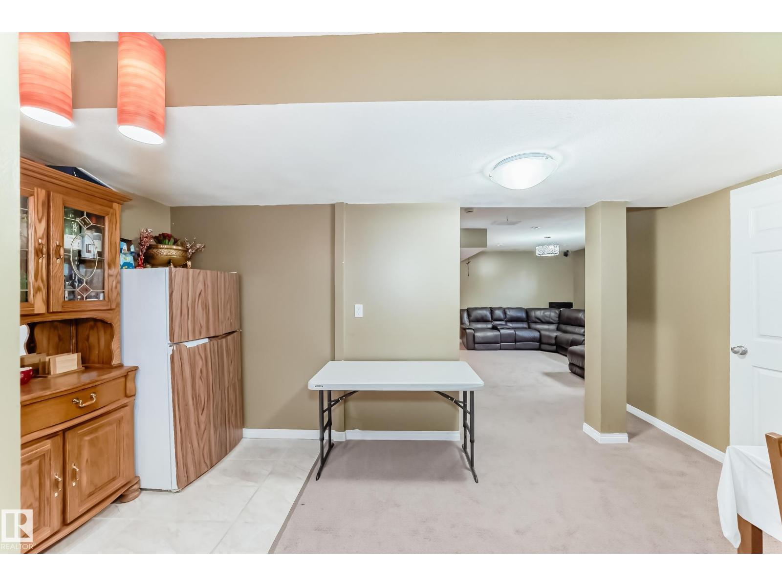 625 56 ST SW - 52