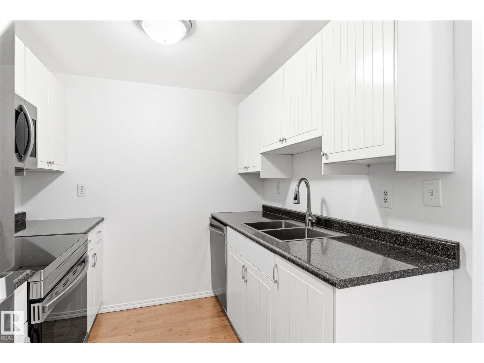6320 184 ST NW - 10