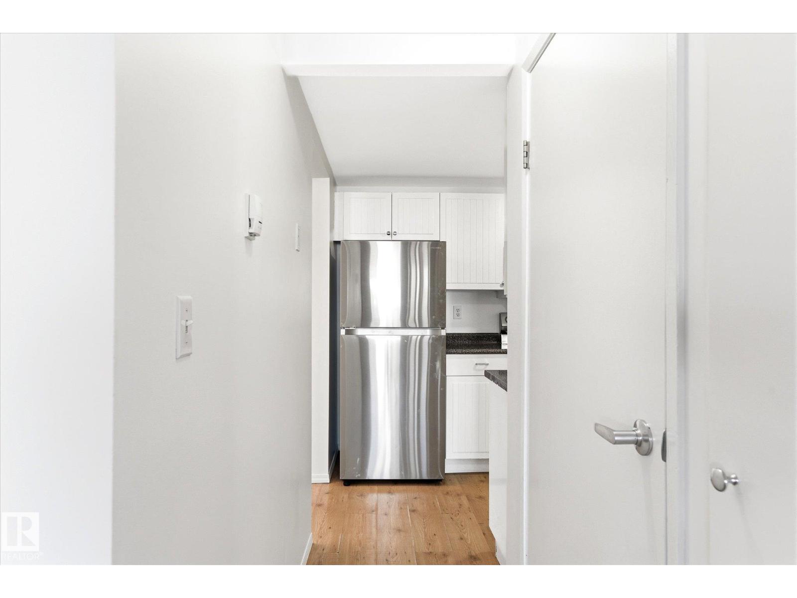 6320 184 ST NW - 8