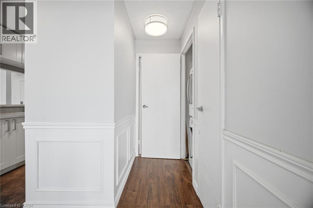 #1803 25 TRAILWOOD Drive - 35