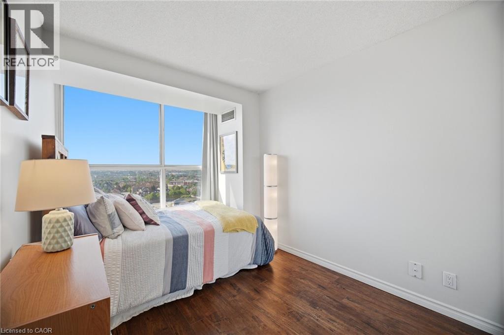 #1803 25 TRAILWOOD Drive - 32