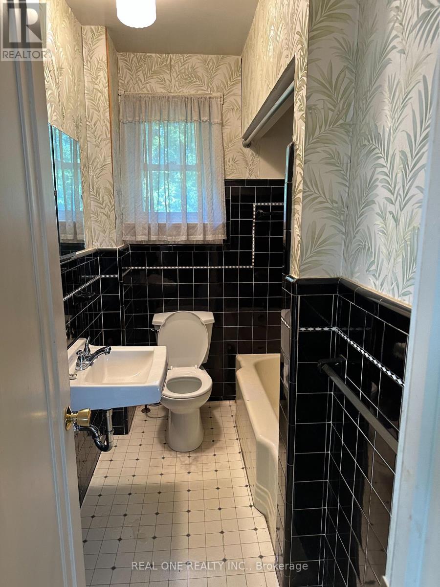 22 PLEASANT VIEW DRIVE - 5