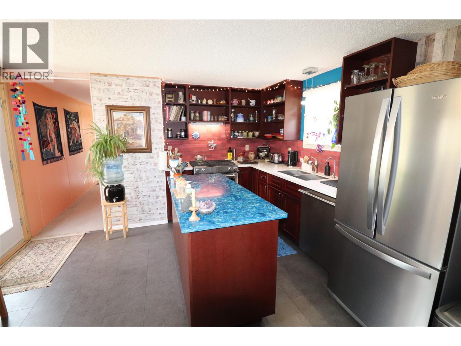 #26 2714 LOWER 6 MILE Road - 17
