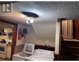22 Pleasant View Drive, Toronto, ON M2J3P5 Photo 12