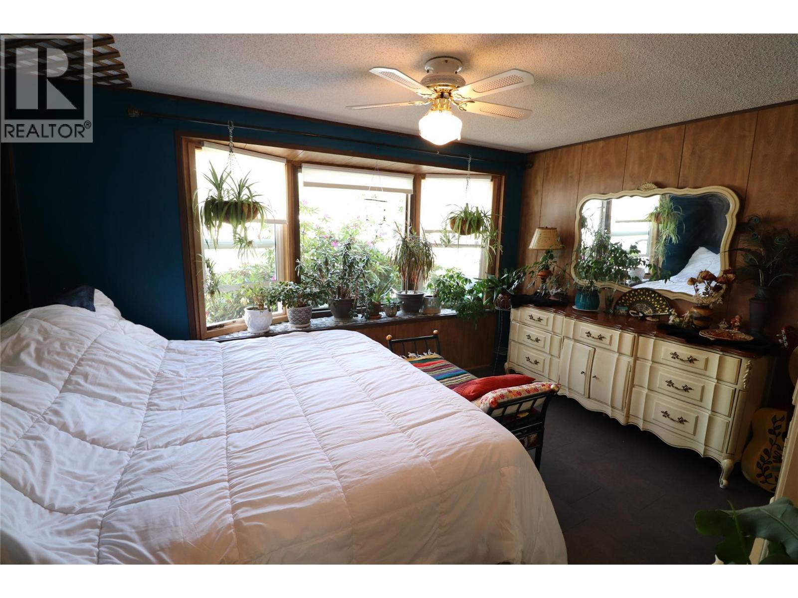 #26 2714 LOWER 6 MILE Road - 23