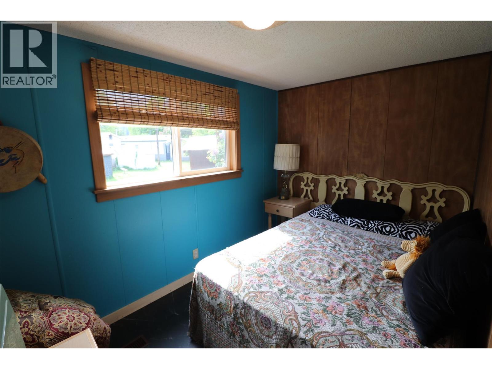 #26 2714 LOWER 6 MILE Road - 32