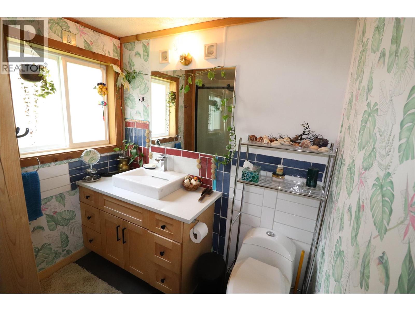 #26 2714 LOWER 6 MILE Road - 33