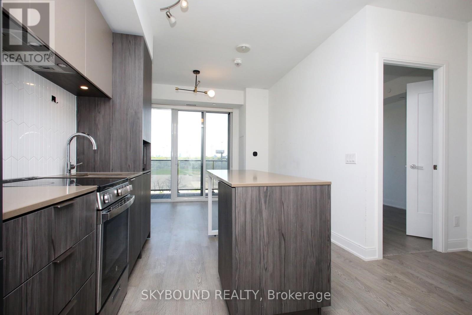 #610 70 ANNIE CRAIG DRIVE - 10