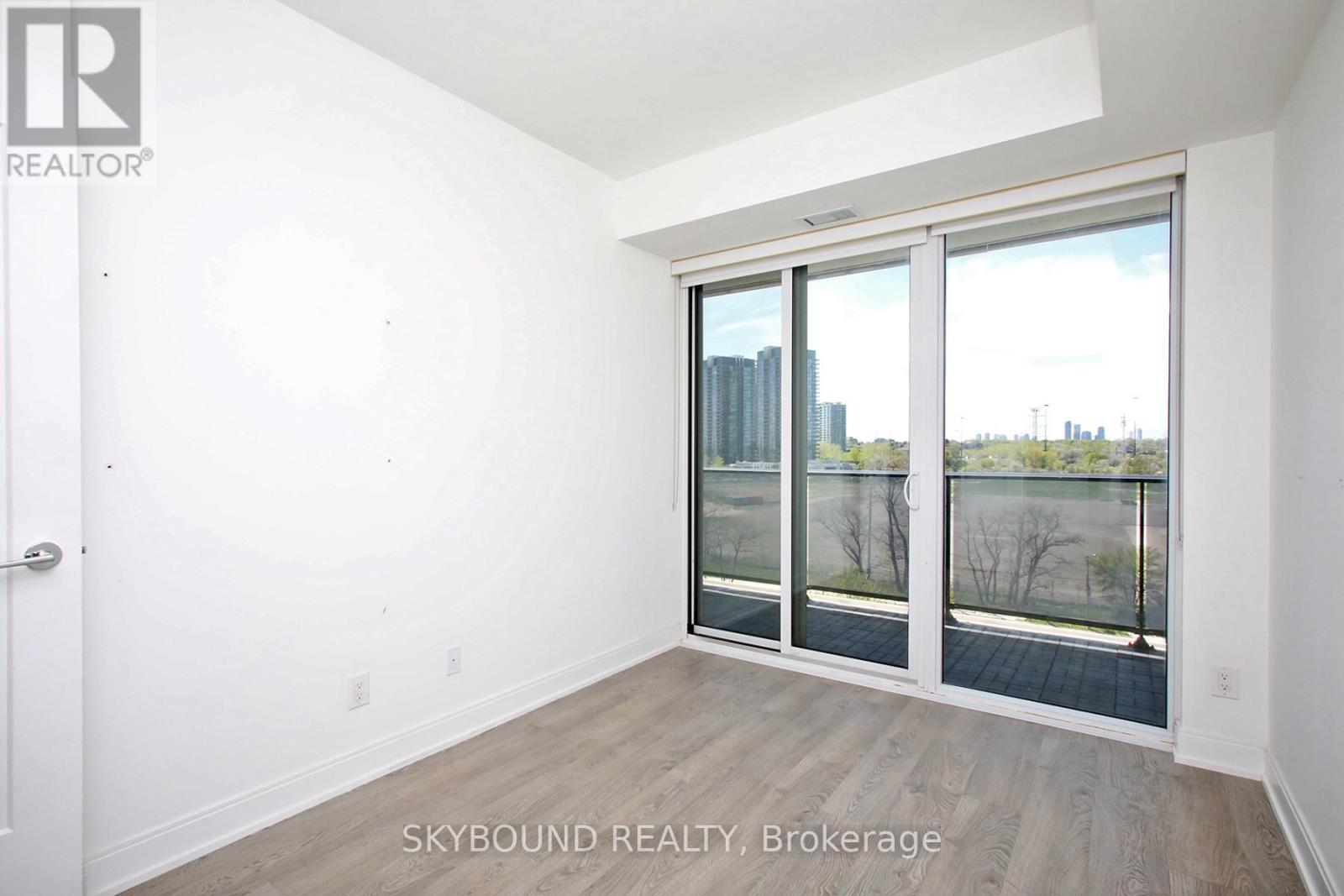 #610 70 ANNIE CRAIG DRIVE - 15