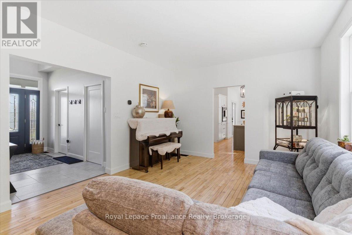 1365 FRANKFORD ROAD - 10