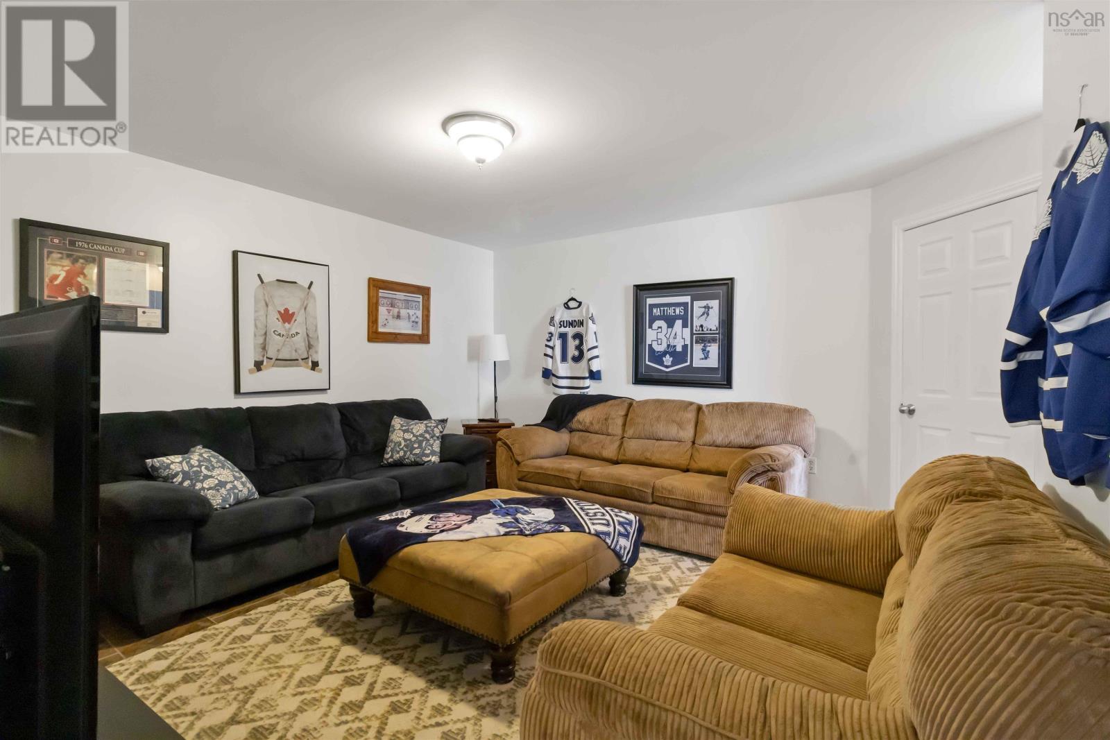 11 Forestridge Drive - 36