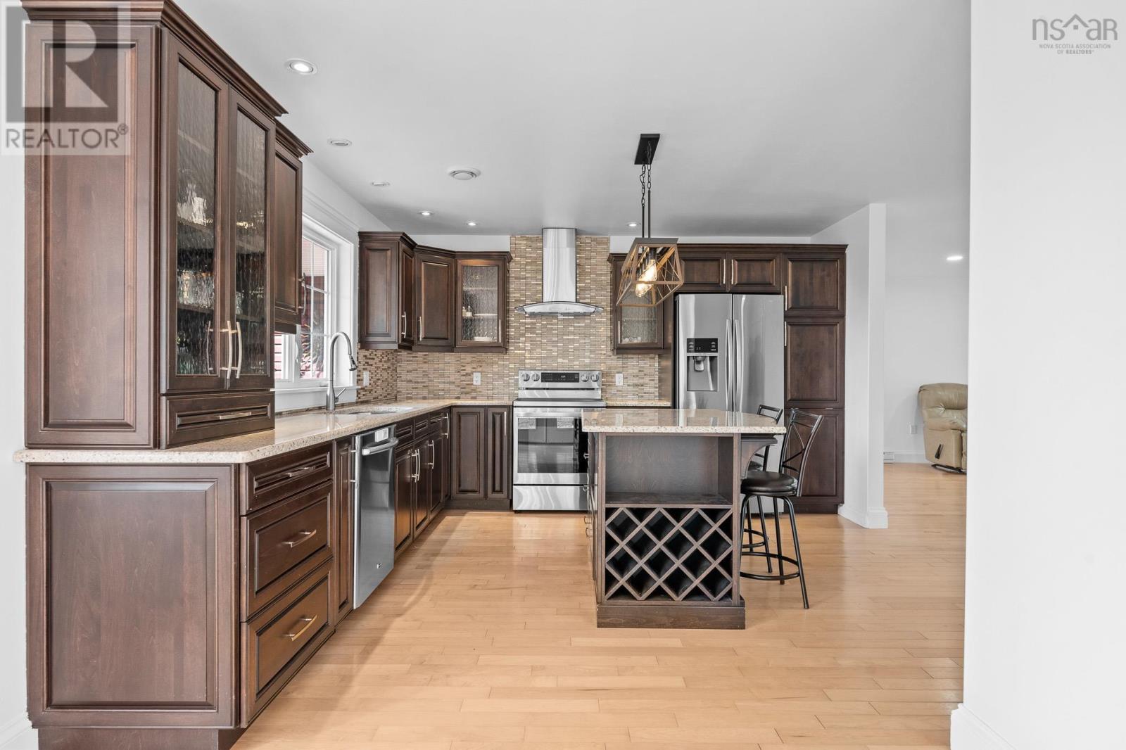 1939 Middle Road - 13