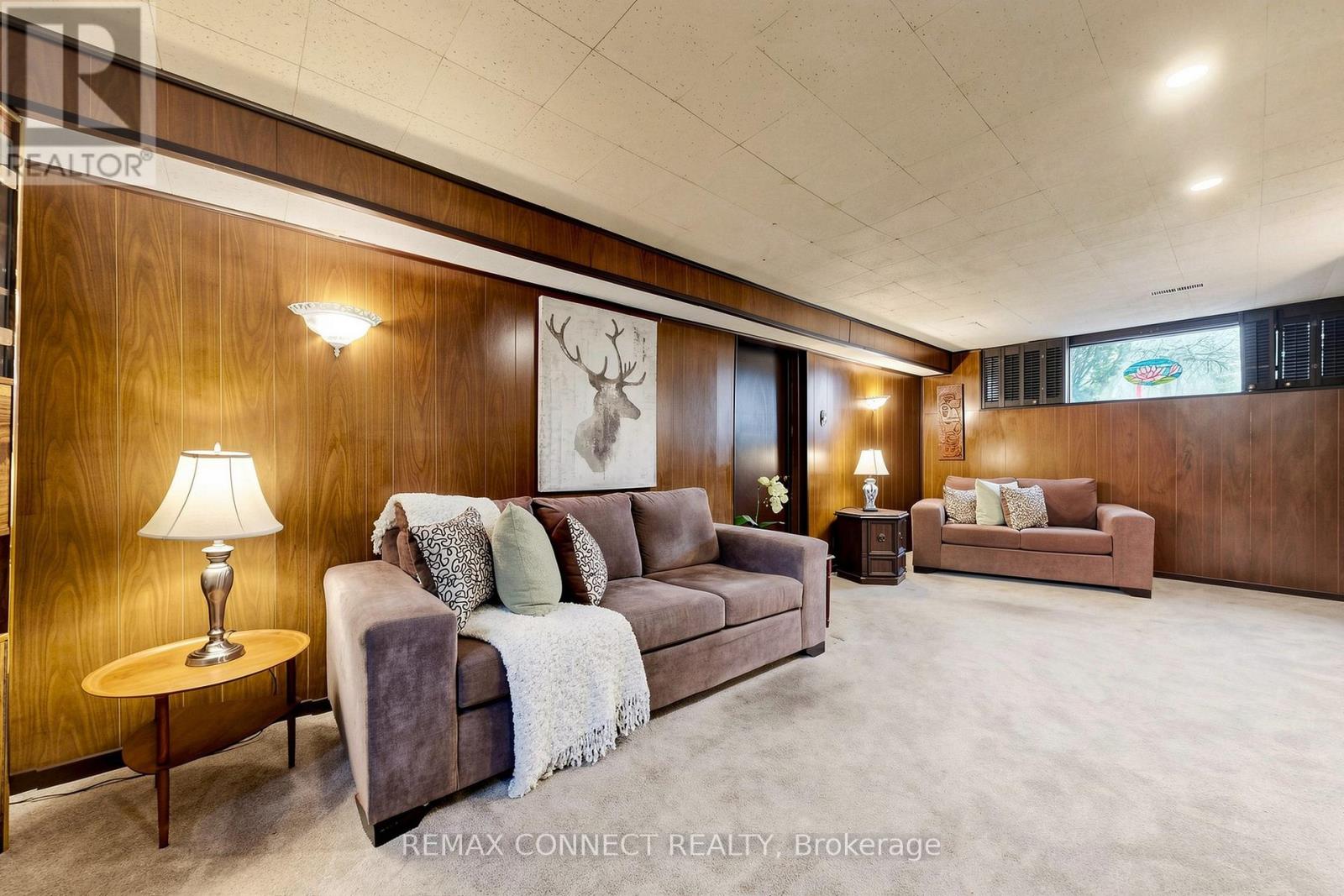 22 WOODGROVE DRIVE - 28