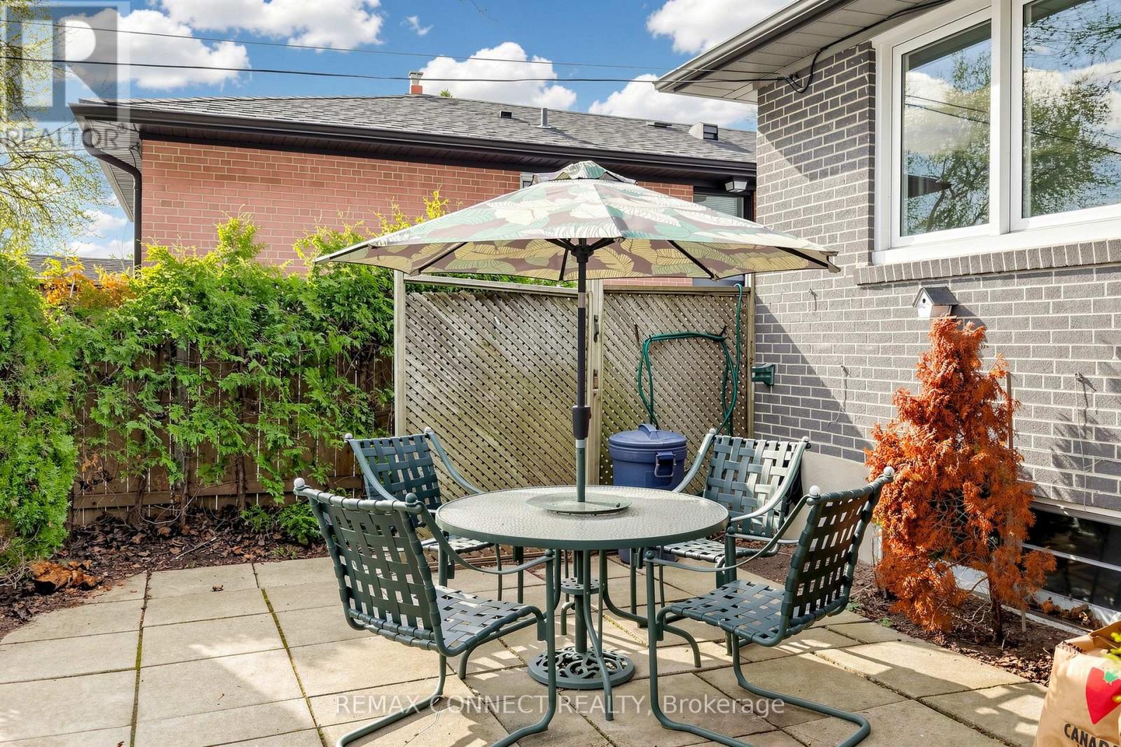 22 WOODGROVE DRIVE - 45