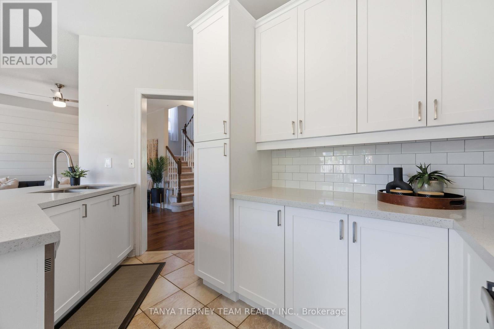 9 PENHURST DRIVE - 19