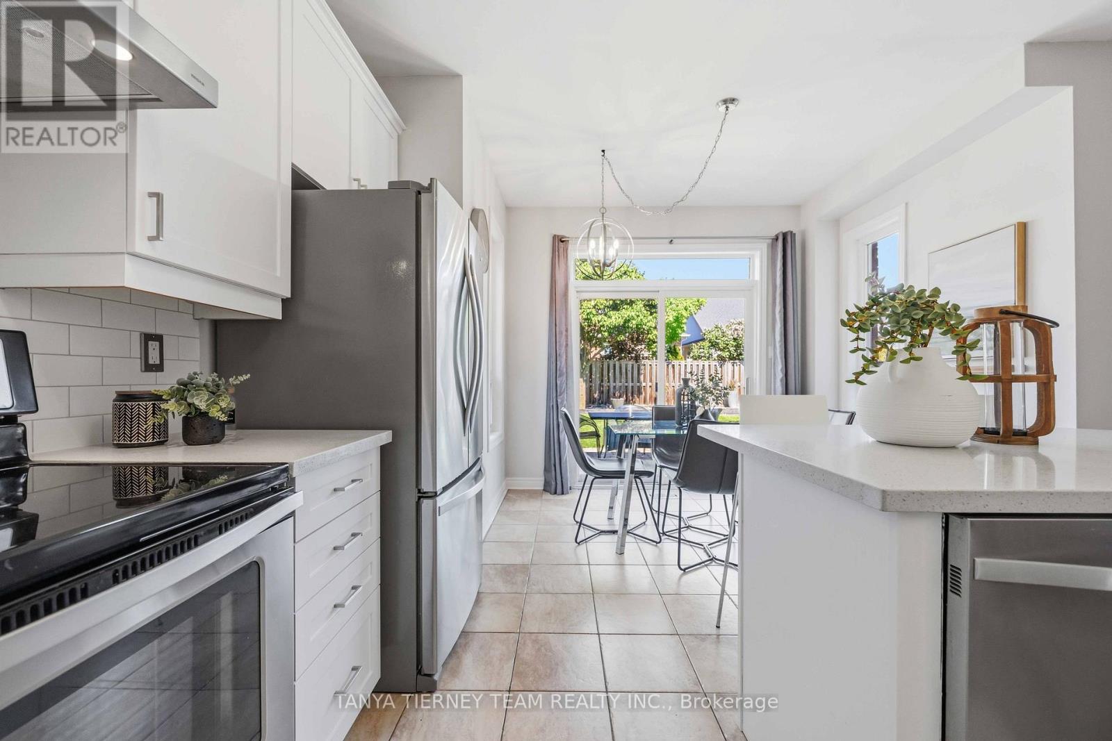 9 PENHURST DRIVE - 21
