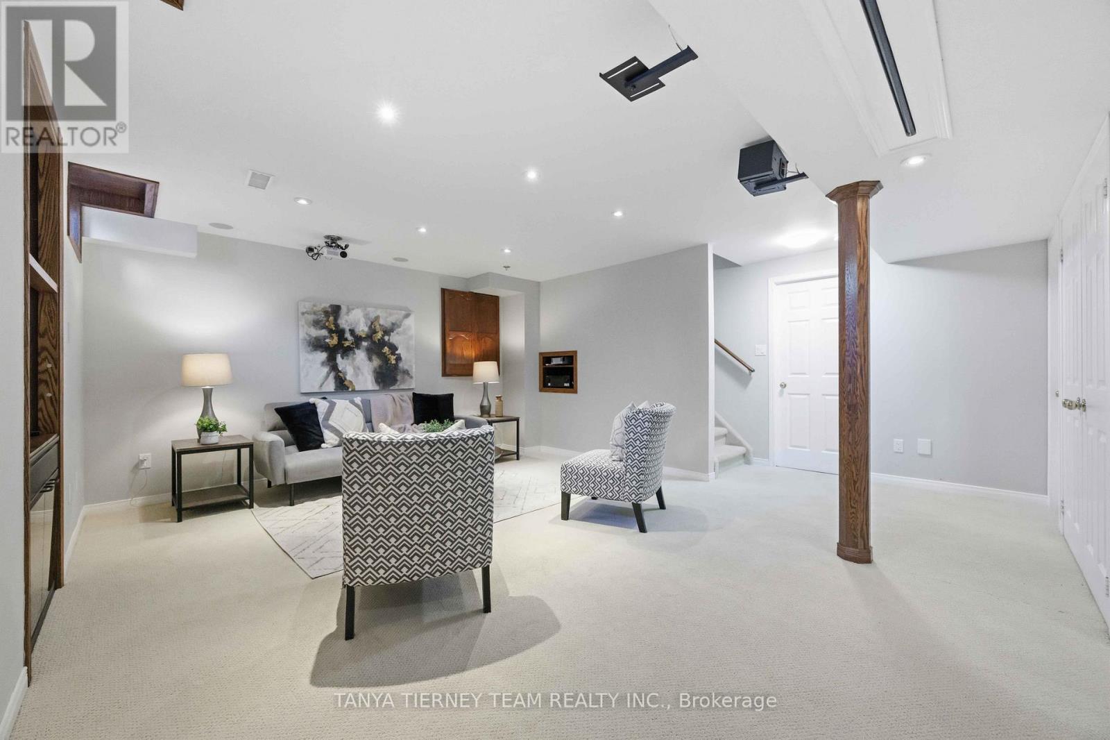 9 PENHURST DRIVE - 39