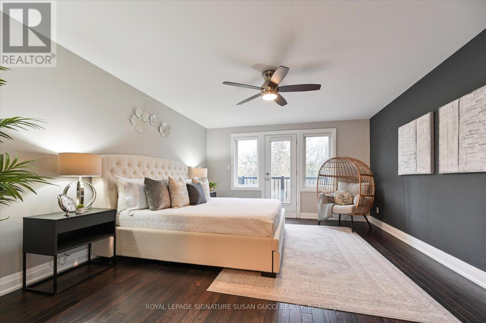 2833 ST. CLAIR AVENUE E - 24