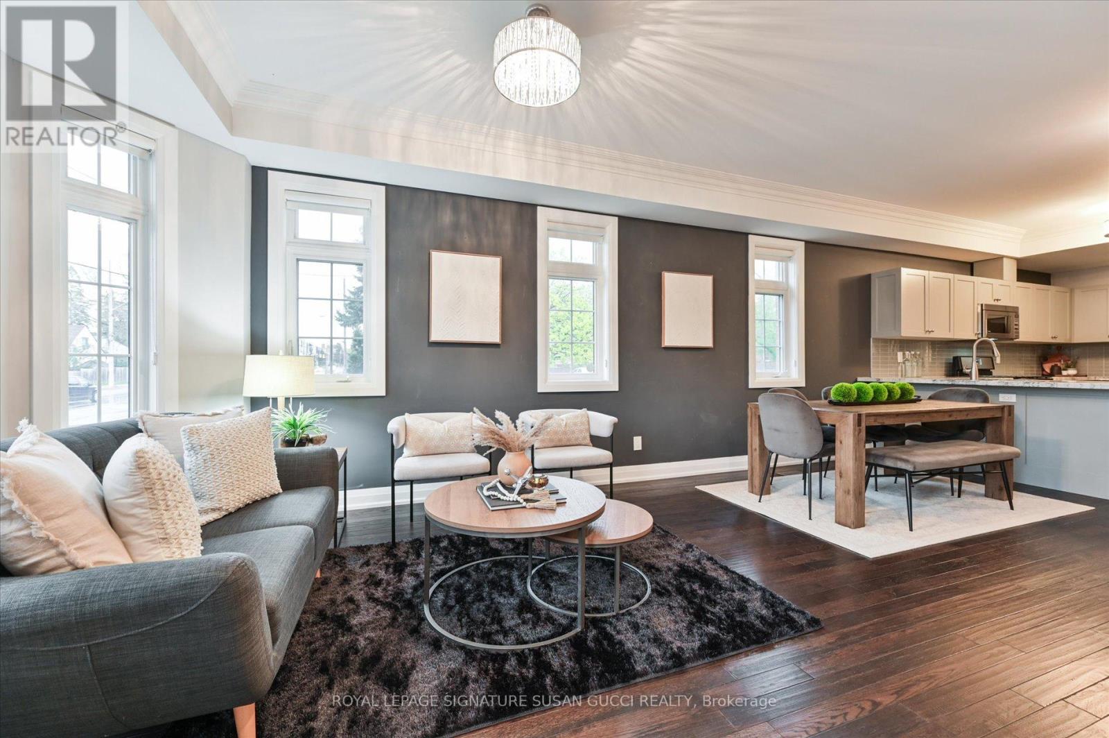 2833 ST. CLAIR AVENUE E - 5