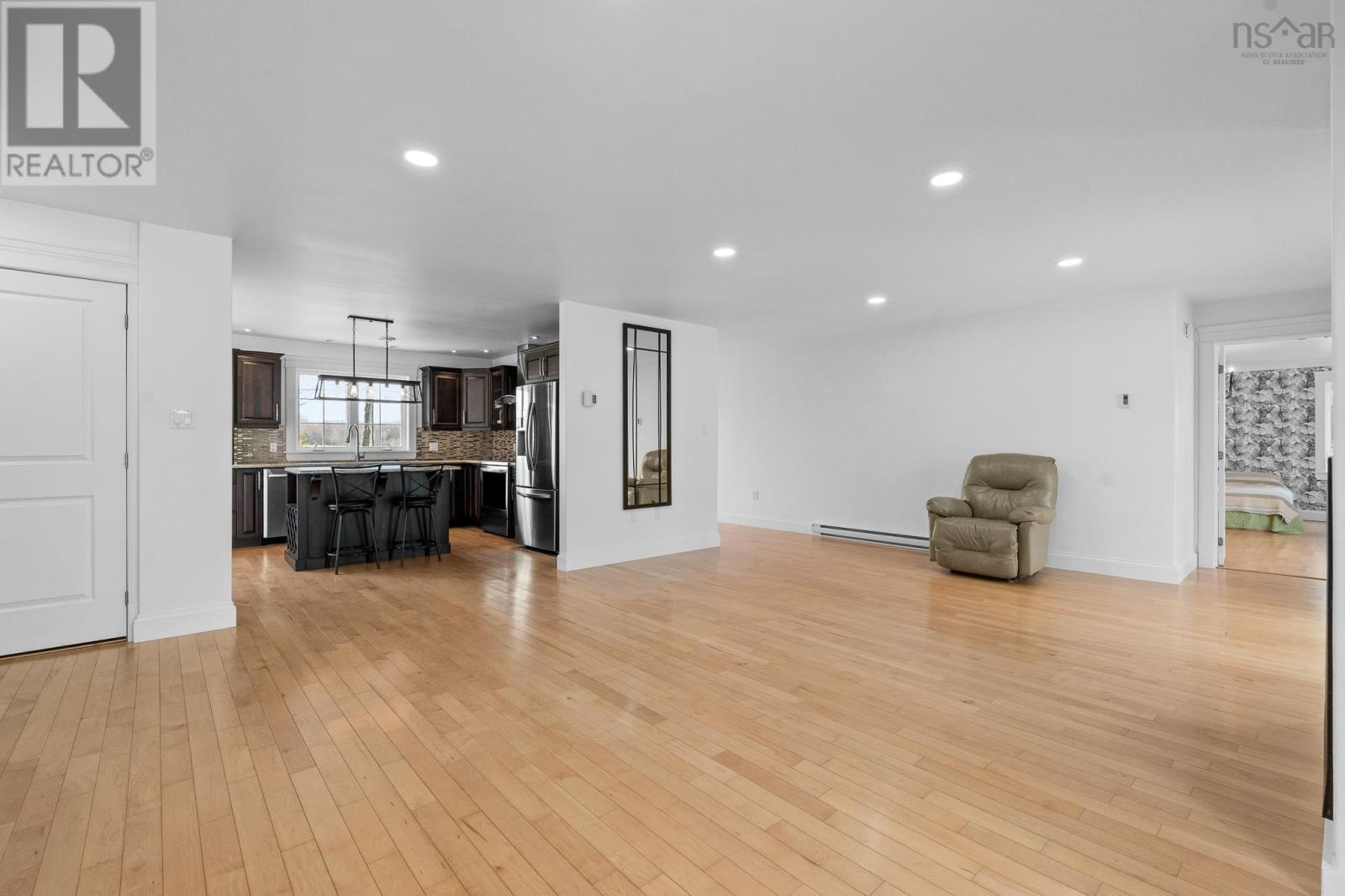 1939 Middle Road - 34
