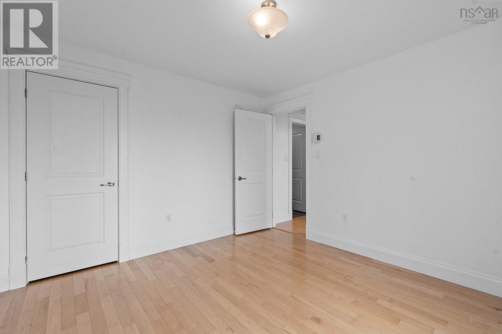 1939 Middle Road - 32