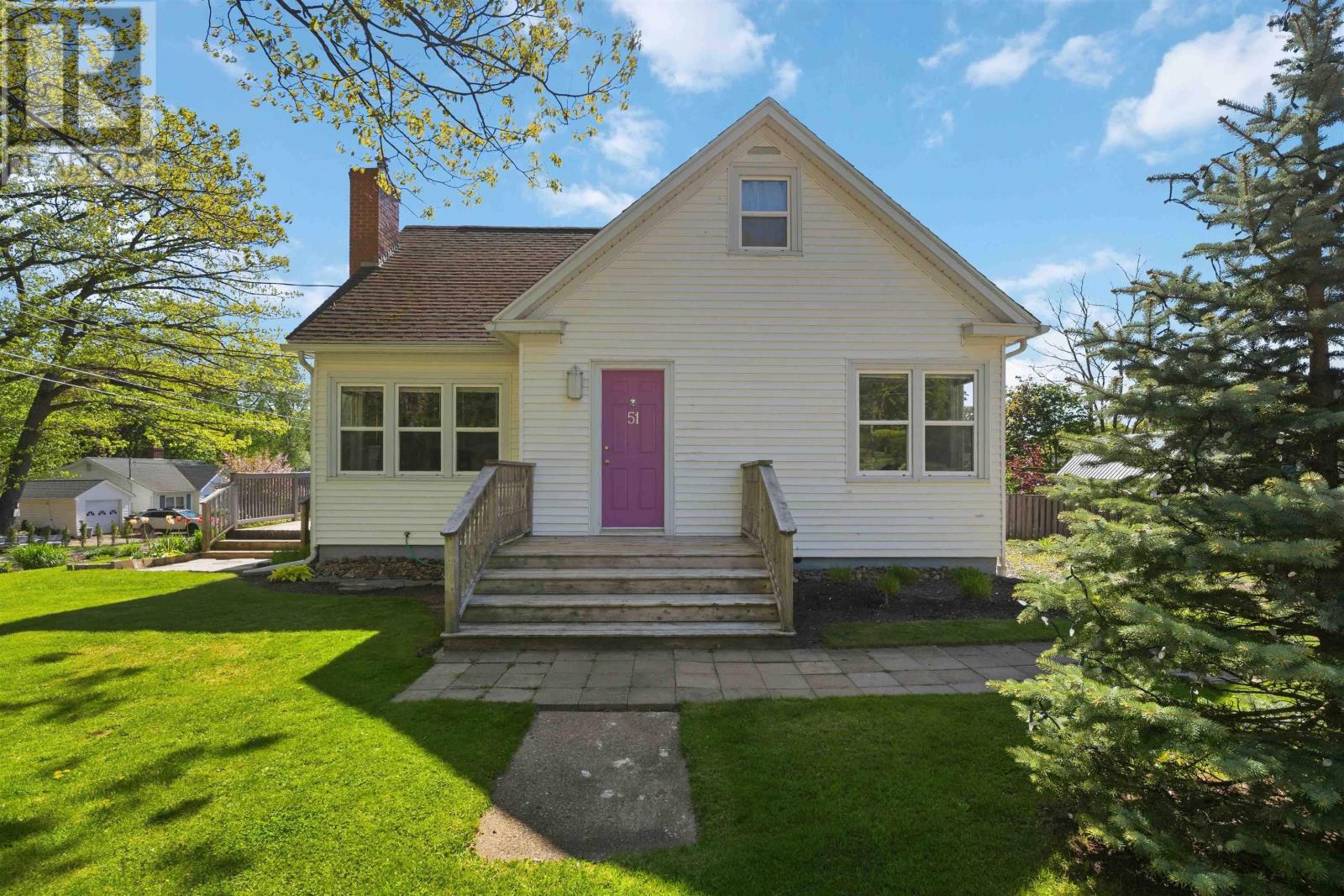 Property photo of 51 Hillside Avenue