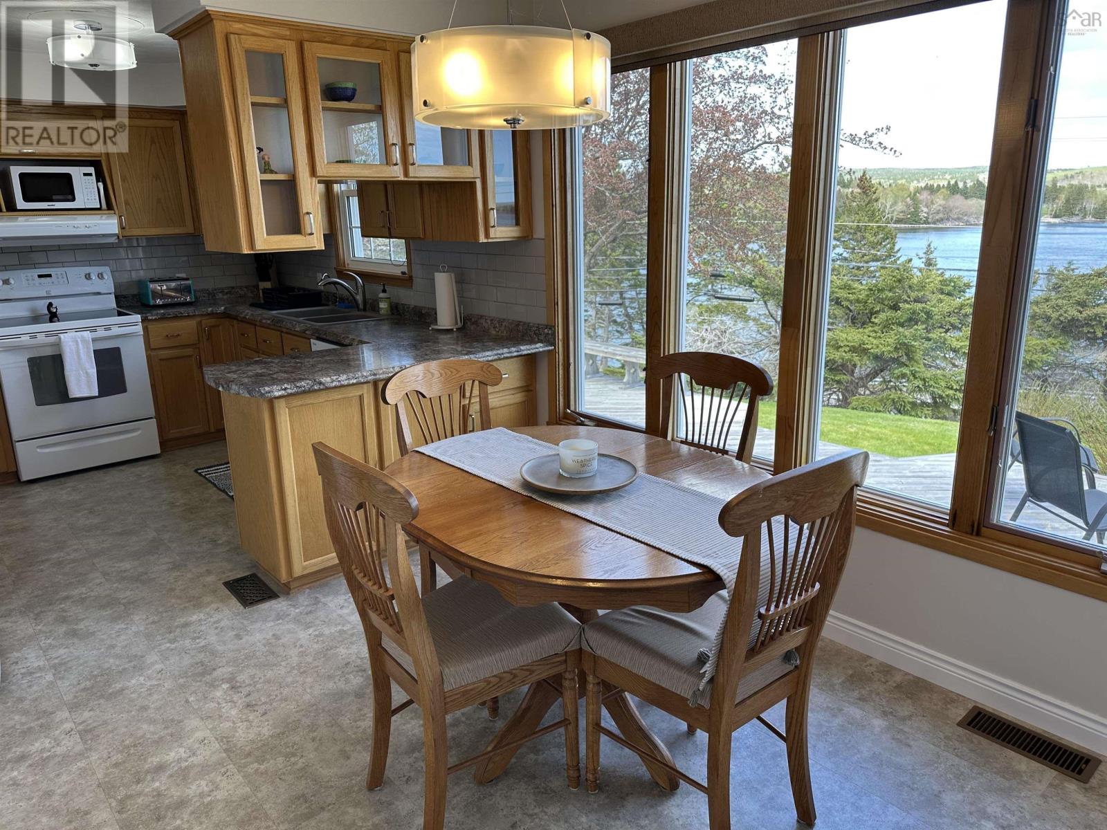 10419 16 Highway - 12